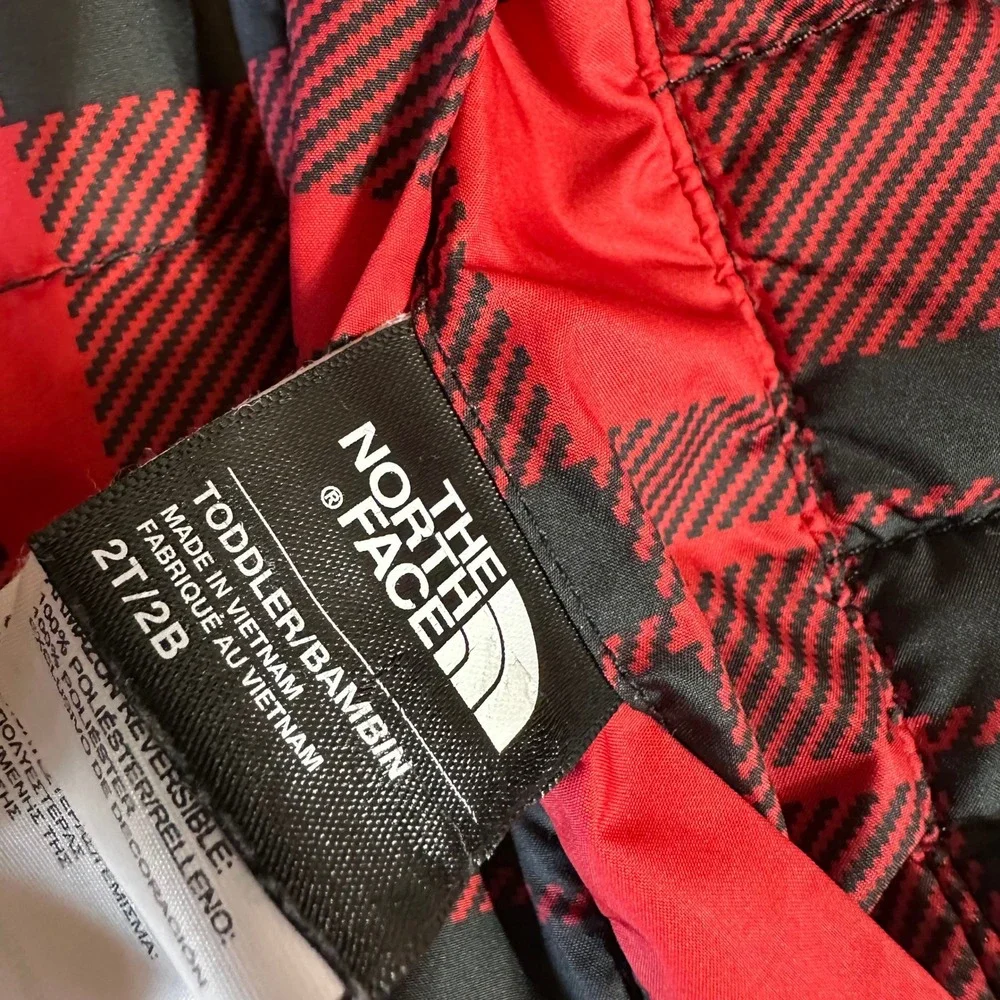 The North Face Reversible Jacket Chimborazo Toddler Boys 2T Red Black